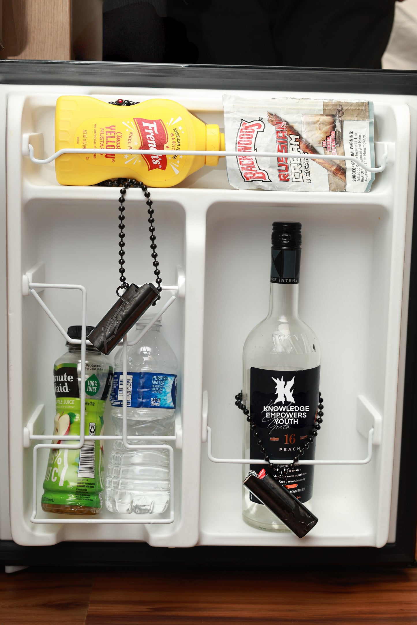 KEY LIGHTER HOLDER